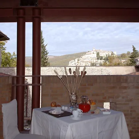 Hotel Relais Colle Di Costa 4*